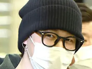 【フォト】「BTS」JIMIN、米NYでの日程を終え韓国に帰国…話題のダッフルコート姿でキュートなスマイル