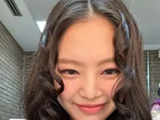 JENNIE（BLACKPINK）、かわいいヘアスタイルを公開“見ている私たちも幸せ”