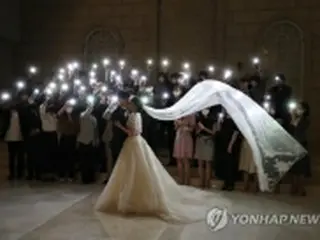 婚姻数・出産が減少　共働きで収入増も不動産高騰で借金も増加＝韓国
