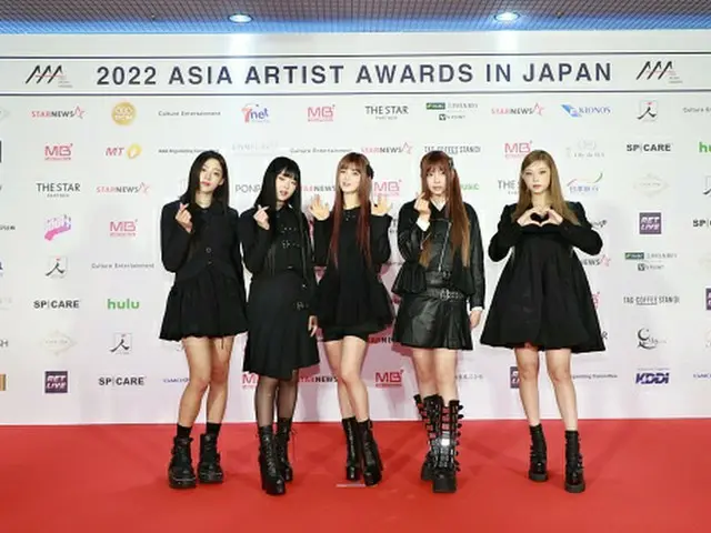 「NewJeans」、新人賞と大賞を同時受賞の快挙！＝「2022 AAA」（画像提供:wowkorea）