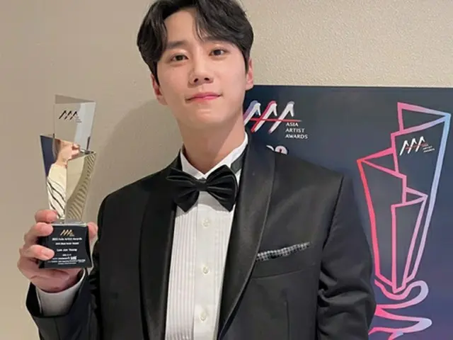 俳優イ・ジュンヨン（JUN)、「2022 AAA」で「ベストアクター」受賞＝「どの瞬間もベストな姿を見せたい」（画像提供:wowkorea）