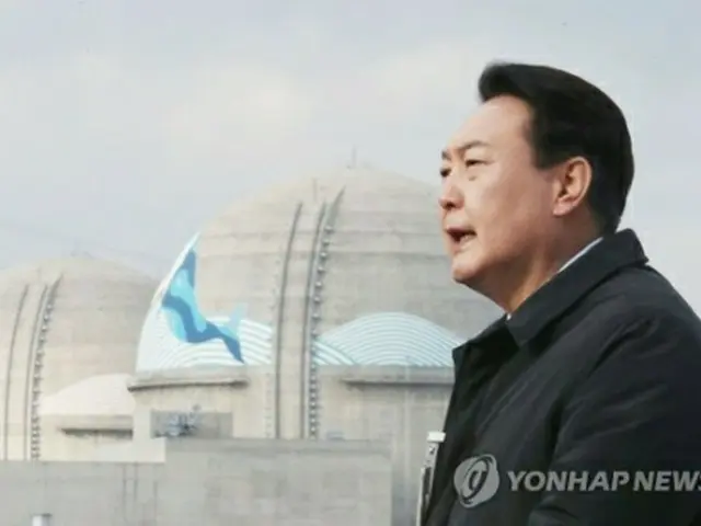 昨年12月、大統領選候補として新ハヌル原発3、4号機の建設現場を訪れた尹錫悦氏（資料写真）＝（聯合ニュース）
