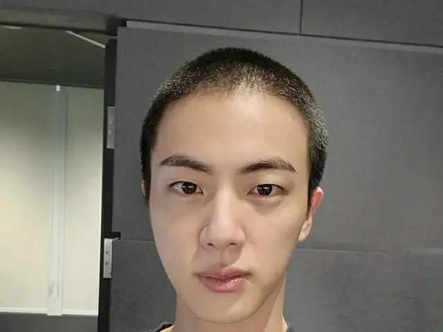 入隊したJIN（BTS）、 “毎日30分間”携帯の使用が可能…新兵教育隊「部隊への手紙・プレゼントは自制して」（画像提供:wowkorea）