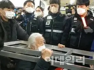 全障連が地下鉄デモを実施…「ソウル市長は無停車措置を謝罪せよ」＝韓国