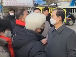 30秒で焼香所を去った韓国首相…野党議員「アリバイを残すために行ったようだ」