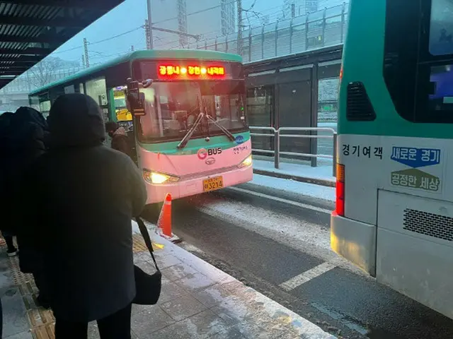 「車の代わりに地下鉄で出勤」…首都圏を中心に「大雪」＝韓国（画像提供:wowkorea）
