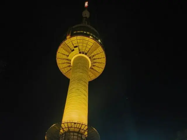CJフードビルNソウルタワー、韓国-ベトナム国交正常化30周年記念点灯式（画像提供:wowkorea）