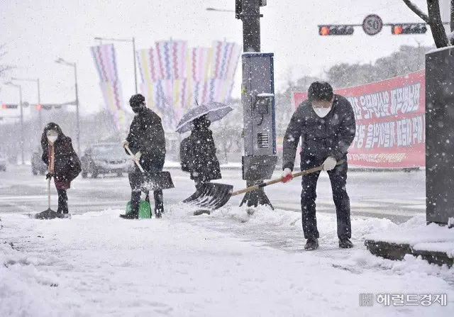 雪はどれくらい降るのか…中央災難安全対策本部「施設崩壊88件」＝韓国（画像提供:wowkorea）