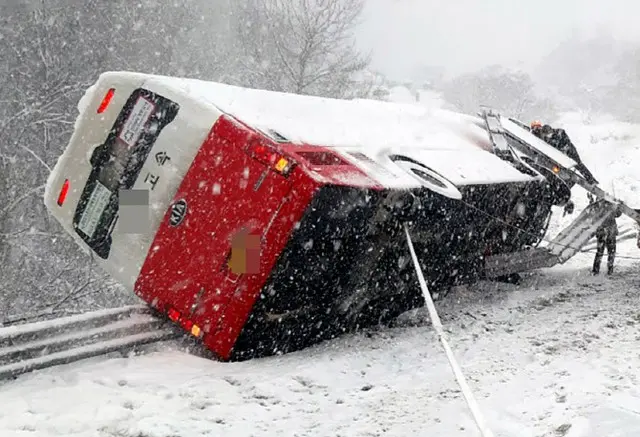 60センチ以上の積雪を記録した全羅道でさらなる積雪の恐れ = 韓国（画像提供:wowkorea）