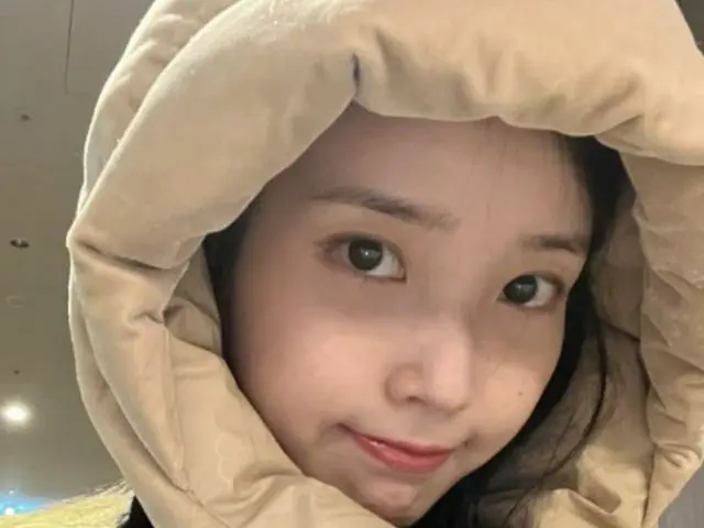 歌手IU（アイユー）、まるで人間ビタミン…女子高生のような童顔美貌で「寒いからぎゅうぎゅうと」（画像提供:wowkorea）