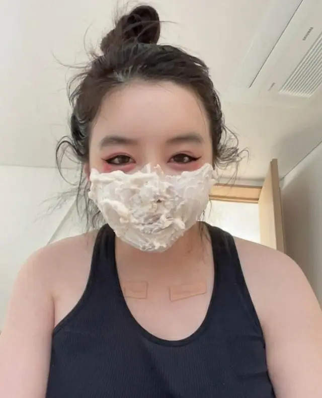 韓国女性グループ「2NE1」出身の歌手BOMが久しぶりに近況を伝えた（画像提供:wowkorea）