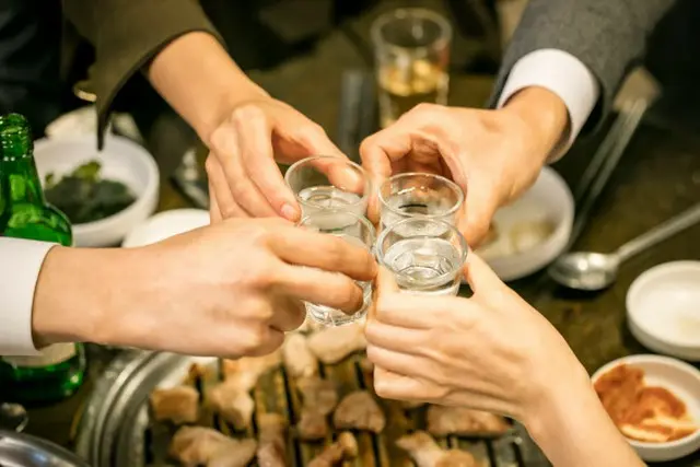 コロナ再拡散の危険も…年末の飲み会を忌避する20~30代のサラリーマンたち＝韓国（画像提供:wowkorea）
