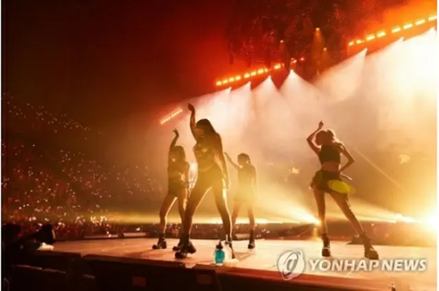 BLACKPINK（YGエンターテインメント提供）＝（聯合ニュース）≪転載・転用禁止≫