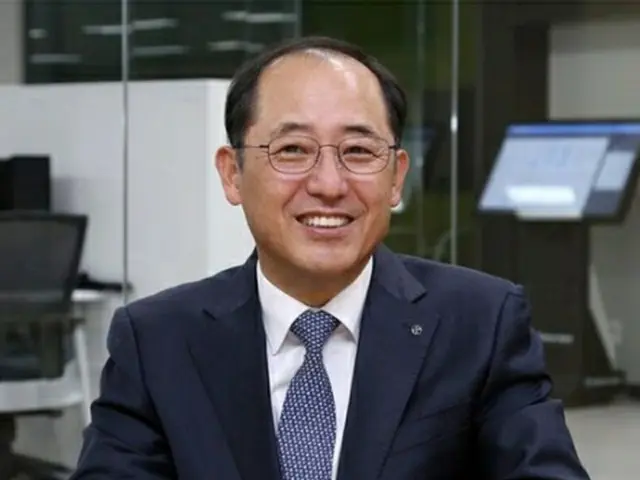 ハン・・ヨング新頭取（新韓金融持ち株会社提供）＝（聯合ニュース）≪転載・転用禁止≫