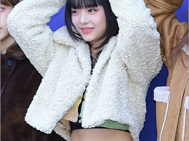 「NewJeans」HANNI、キュート＆セクシー？…ウサギポーズで際立つ”くびれたウエスト”（画像提供:wowkorea）