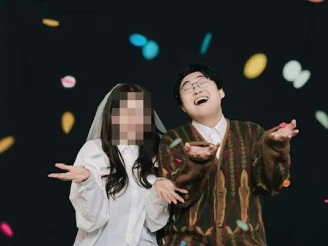 “感性ボーカルで人気”男性デュオ「2BiC」のジファン、きょう一般人の恋人と結婚…幸せいっぱいのツーショット（画像提供:wowkorea）