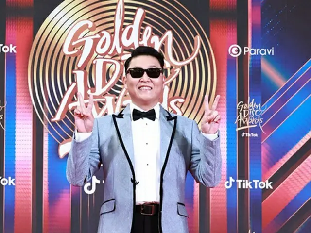 PSY、アーティスト・オブ・ザ・イヤー受賞でSUGA（BTS）へ感謝「ゴールデンディスク」（画像提供:wowkorea）