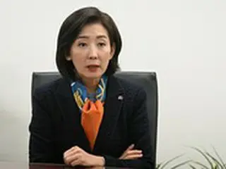 怒った”国民の力”青年党員たち「羅卿瑗元議員は党代表選挙に出馬すべき…大統領室は交通整理するな」＝韓国