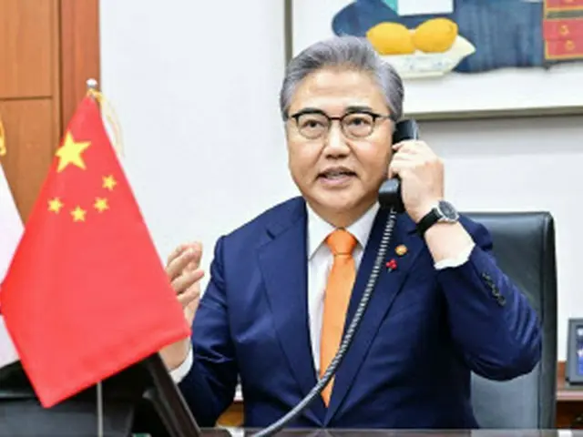 中韓外相、初の電話会談…中韓関係・朝鮮半島問題などを議論（画像提供:wowkorea）