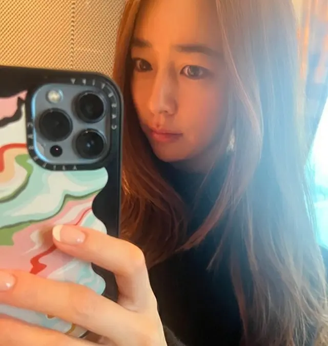 女優イ・ミンジョン、美しい自撮りを公開（画像提供:wowkorea）