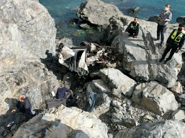 展望台100メートル下に乗用車が墜落…搭乗者全員死亡（画像提供:wowkorea）