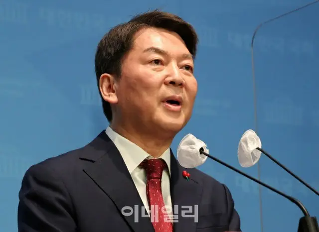安秀哲議員、「特定の人に向けた危険なバックタックルが乱舞」…尹大統領の側近を暗喩（画像提供:wowkorea）