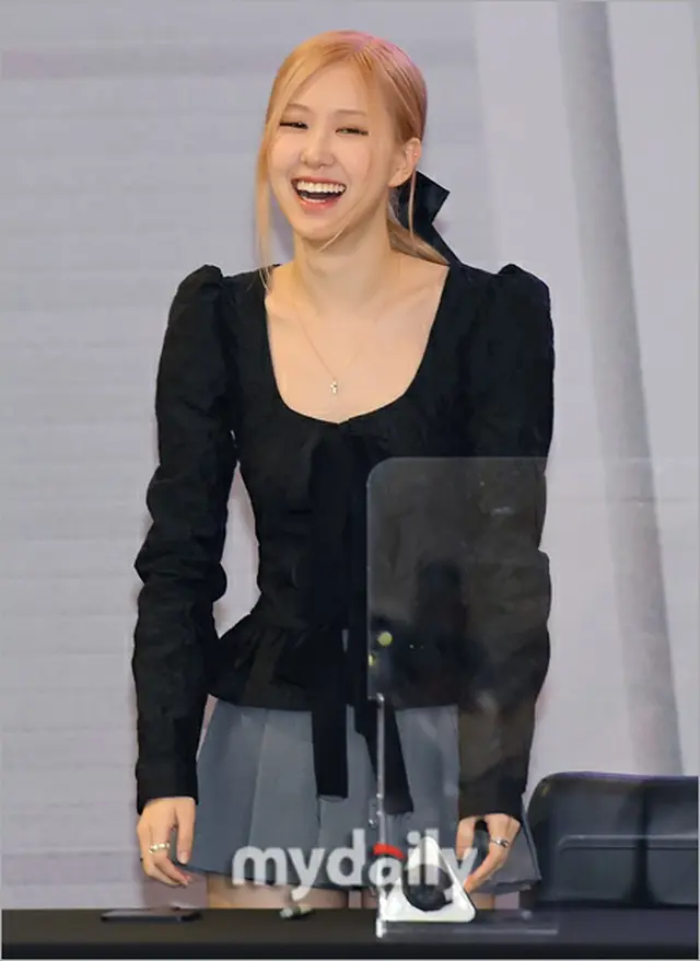 YOSHIKI、「BLACKPINK」ROSEとのツーショット写真公開「完璧なツーショット」（画像提供:wowkorea）