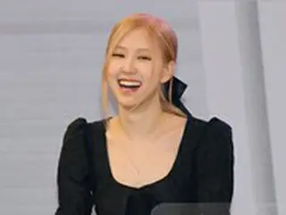 YOSHIKI、「BLACKPINK」ROSEとのツーショット写真公開「完璧なツーショット」