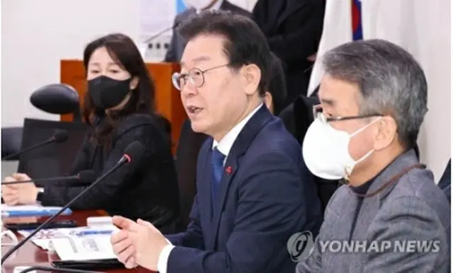 国会で開かれた討論会に出席した共に民主党の李在明代表＝１６日、ソウル（聯合ニュース）