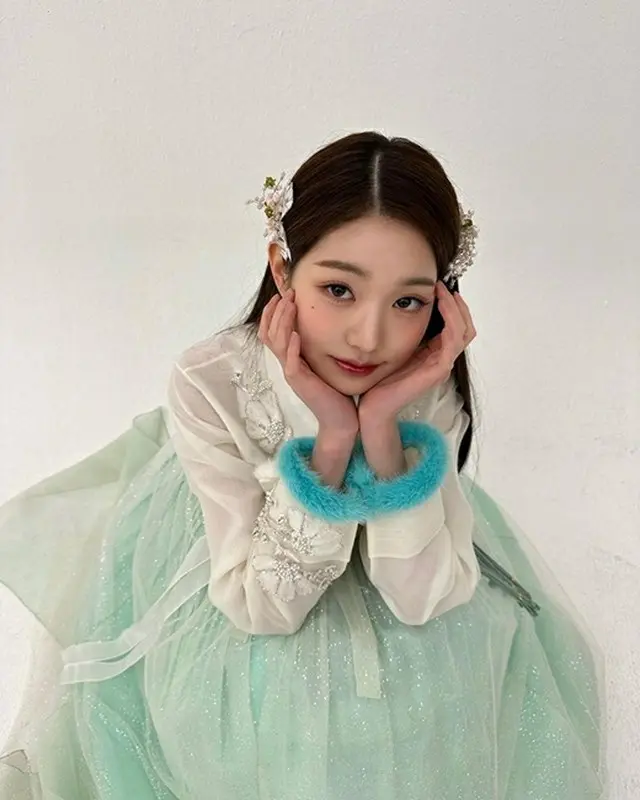 「IVE」チャン・ウォニョン、韓服姿もこんなにきれいだね…チェ・イェナもコメント「かわいい」（画像提供:wowkorea）