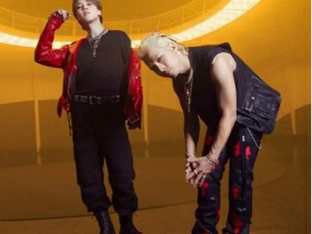 BIGBANGのSOLがBTSのJIMINとコラボしたシングル「VIBE」のイメージビジュアル(所属事務所提供)=(聯合ニュース)≪転載・転用禁止≫