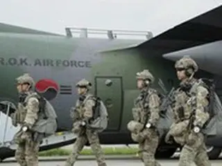軍人も30日から「室内マスク」着用義務が解除＝韓国