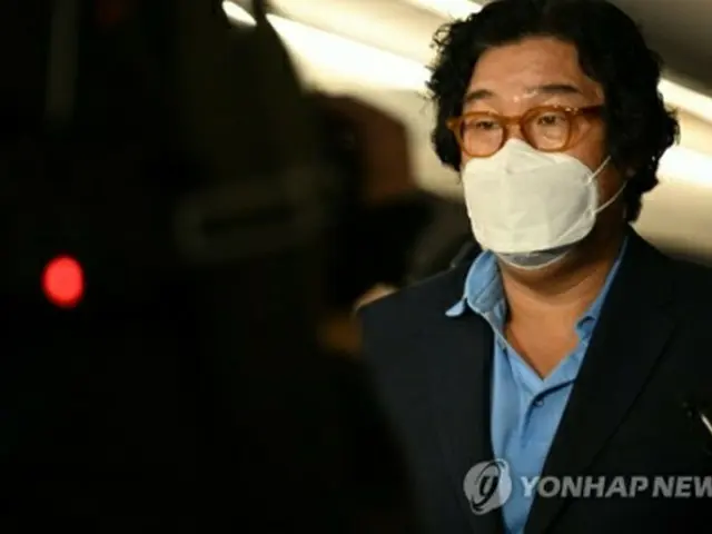 １７日に潜伏先のタイから仁川国際空港に到着したキム氏（共同取材）＝（聯合ニュース）