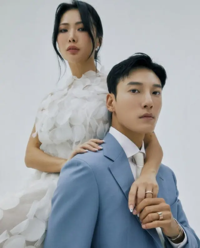 “妊娠中” ダンサーHoney J、マタニティフォトを公開…夫とラブラブな姿も（画像提供:wowkorea）