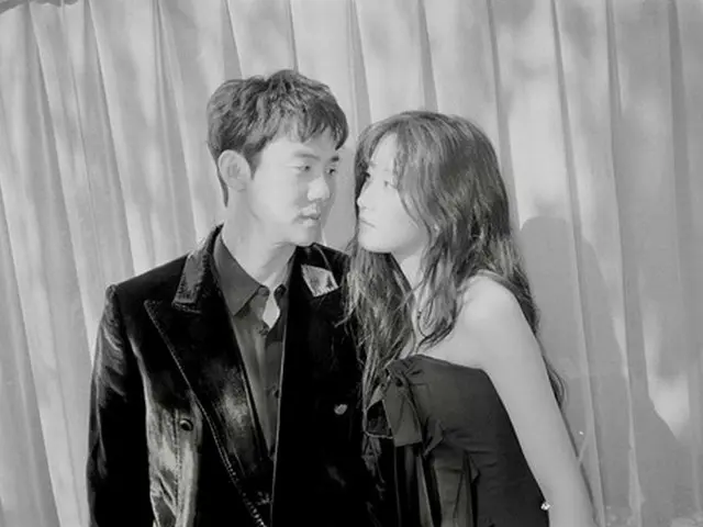 ユ・ヨンソク＆ムン・ガヨン、本物の恋人同士のような甘い雰囲気…ツーショット写真を公開（画像提供:wowkorea）