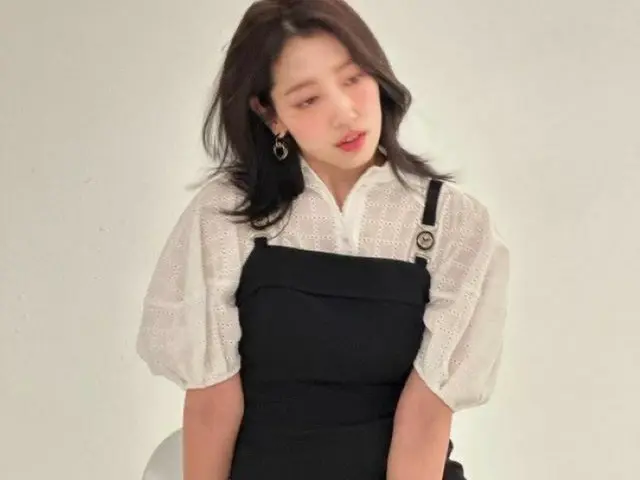 “一児のママ”女優パク・シネ、夫の俳優チェ・テジュンも惚れ直す？愛らしいVサインで美貌発散（画像提供:wowkorea）