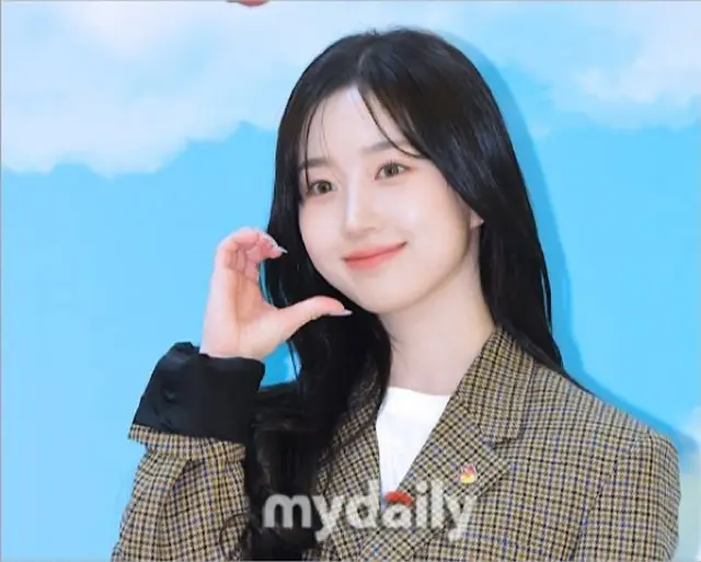 「NMIXX」ヘウォン、笑顔がきれいな彼女…「明るい笑顔」（画像提供:wowkorea）