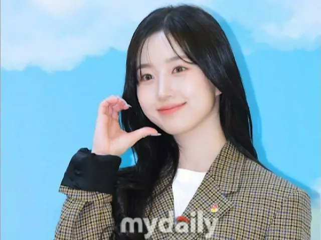 「NMIXX」ヘウォン、笑顔がきれいな彼女…「明るい笑顔」（画像提供:wowkorea）