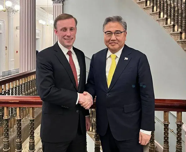 韓国の朴振外相（右）は2日（現地時間）米ワシントンで、サリバン米国家安保補佐官と面談した（画像提供:wowkorea）