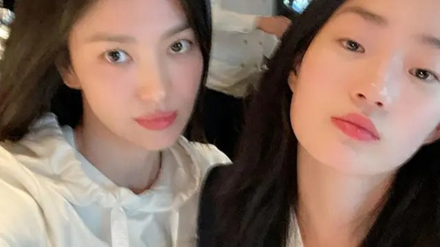 女優ソン・ヘギョ、一緒に写真を撮った人物はJENNIE（BLACKPINK）とも友人？（画像提供:wowkorea）