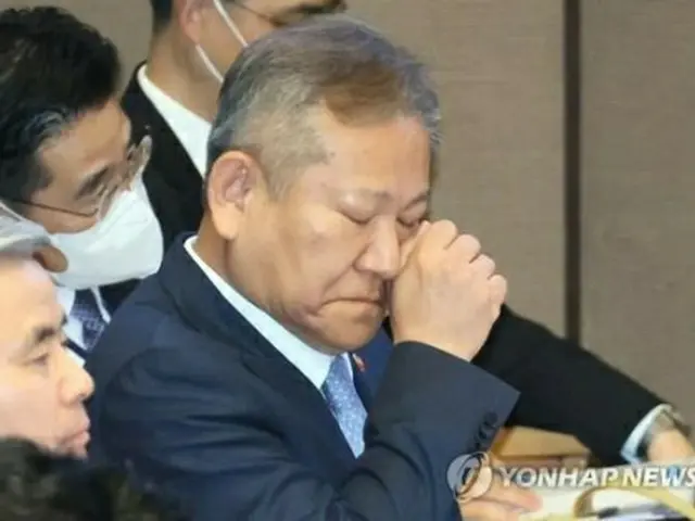 ６日の国会本会議に出席した李祥敏長官＝（聯合ニュース）