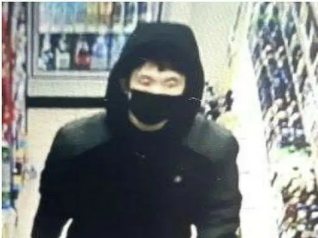 電子足輪装着の男、コンビニ店員を刺して逃走中＝韓国（画像提供:wowkorea）