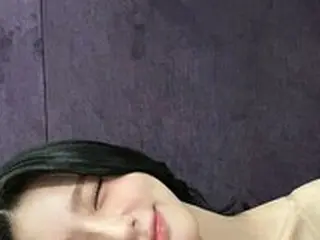 「(G)I-DLE」ミヨン、新しいヘアスタイルで美人度アップ…サナ（TWICE）のコメントにも注目