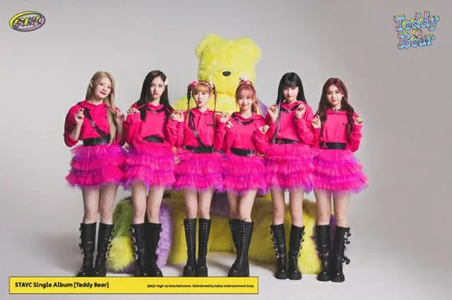 「STAYC」、 MV1000万ビュー突破で熱い関心を立証…「Teddy Bear」初日の販売台数18万枚を記録（画像提供:wowkorea）