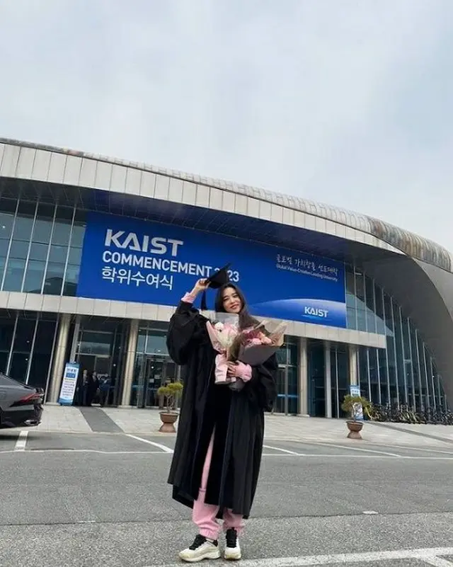 “工科大学の女神”女優ユン・ソヒ、KAIST（韓国科学技術院）を卒業…「お祝いありがとうございます」（画像提供:wowkorea）