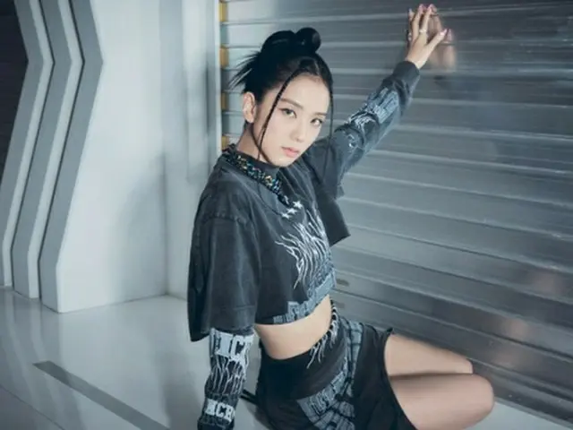 「BLACKPINK」JISOO、ソロ曲のMVを撮影中…YG「歴代級の制作費を投入」（画像提供:wowkorea）