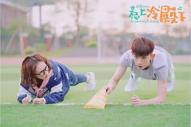 ≪中華ドラマNOW≫「恋は不意打ち」7話、チンチンがファンのMVのヒロインに抜てきされる＝あらすじ・ネタバレ（画像提供:wowkorea）