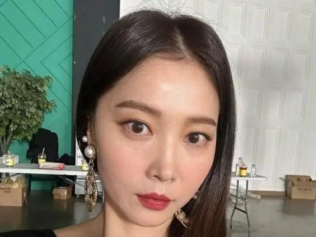 女優オ・ユナ、マネキンよりマネキンみたいだね…コーラ瓶と同じ“Sライン”（画像提供:wowkorea）