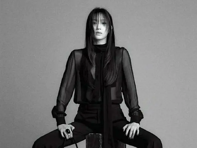 女優ムン・ガヨン、破格の衣装で衝撃のグラビア（画像提供:wowkorea）
