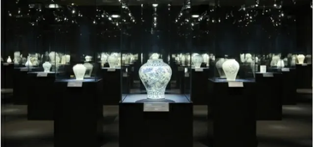 リウム美術館で朝鮮白磁の企画展が開催される（同館提供）＝（聯合ニュース）≪転載・転用禁止≫